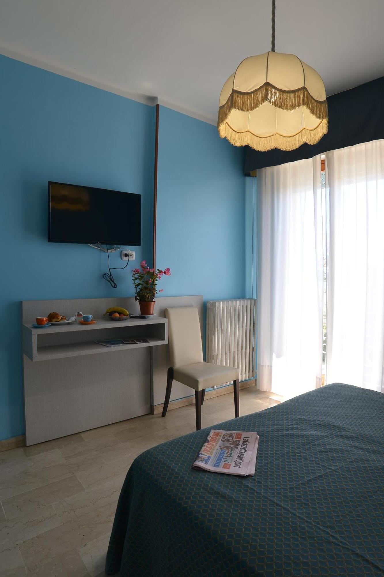 Hotel Rosalia บอร์ดิเกรา ภายนอก รูปภาพ